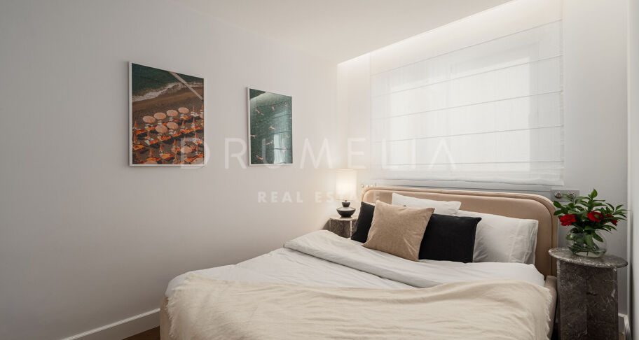 Elegancki Apartament Przy Plaży na Złotej Mili w Marbelli