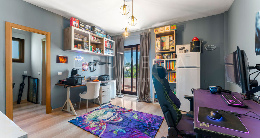 Charmante villa in mediterrane stijl in Casasola, Estepona