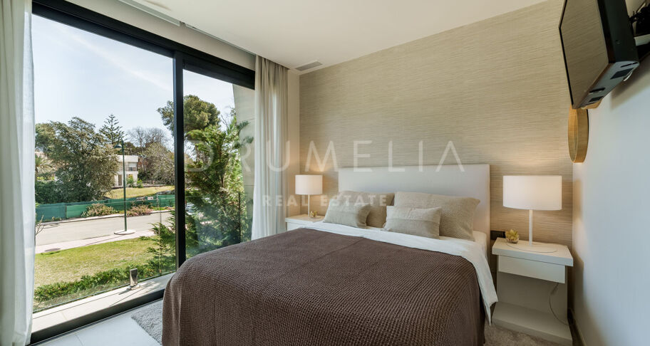 Moderne tomannsbolig nær Puerto Banús