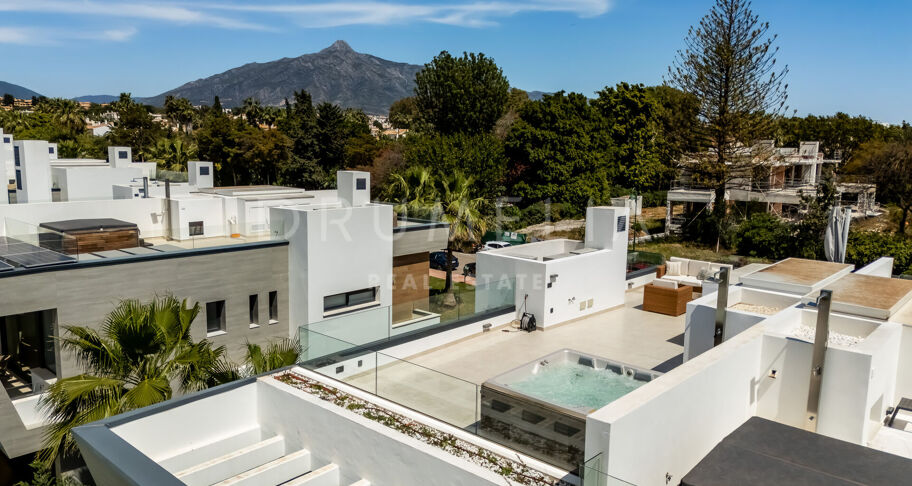 Moderne tomannsbolig nær Puerto Banús