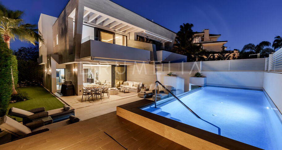 Moderne tomannsbolig nær Puerto Banús