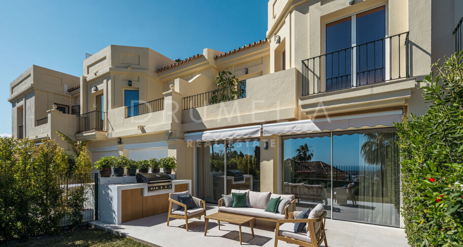 Adosado Renovado con Vistas al Mar en La Quinta Hills
