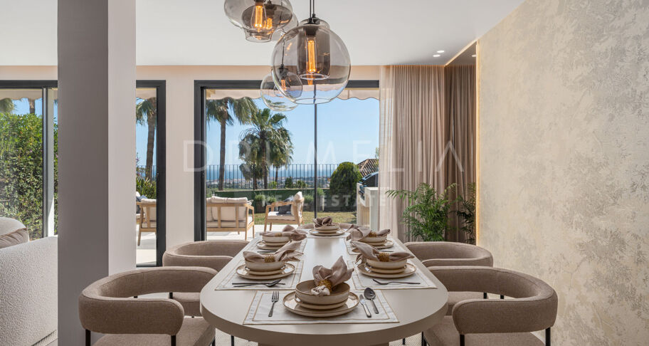 Adosado Renovado con Vistas al Mar en La Quinta Hills