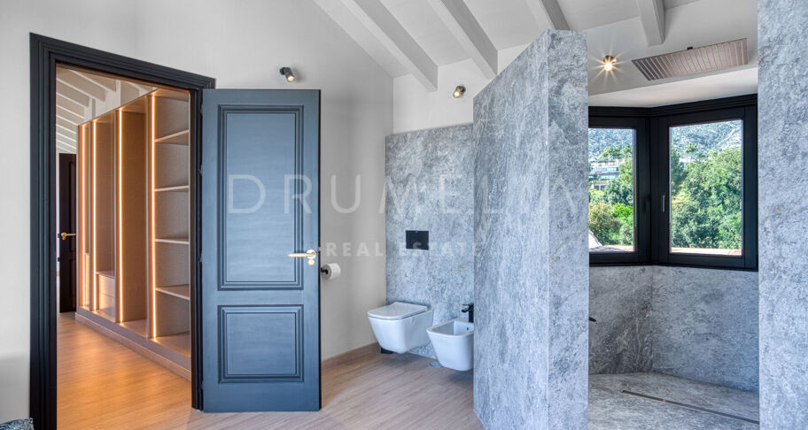 Impresionante Ático Dúplex Orientado al Sur en Monte Paraíso Country Club, Marbella