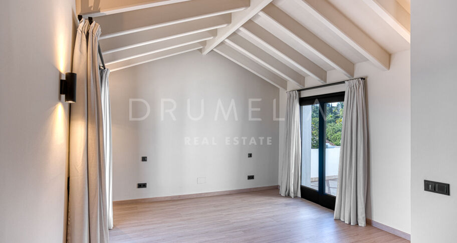Impresionante Ático Dúplex Orientado al Sur en Monte Paraíso Country Club, Marbella