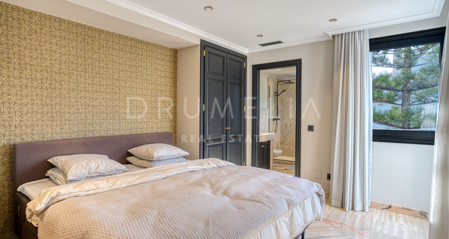 Impresionante Ático Dúplex Orientado al Sur en Monte Paraíso Country Club, Marbella