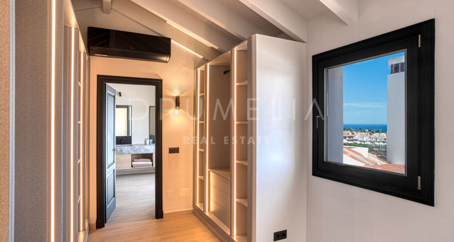 Impresionante Ático Dúplex Orientado al Sur en Monte Paraíso Country Club, Marbella