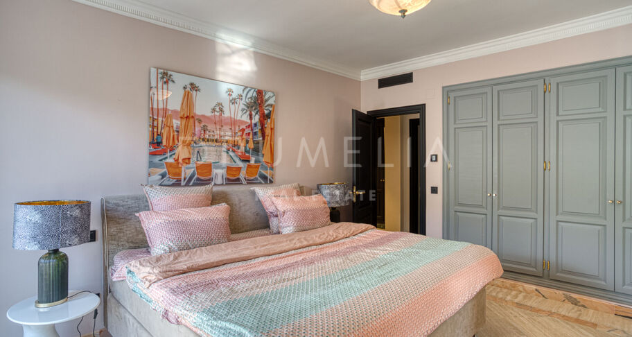 Impresionante Ático Dúplex Orientado al Sur en Monte Paraíso Country Club, Marbella