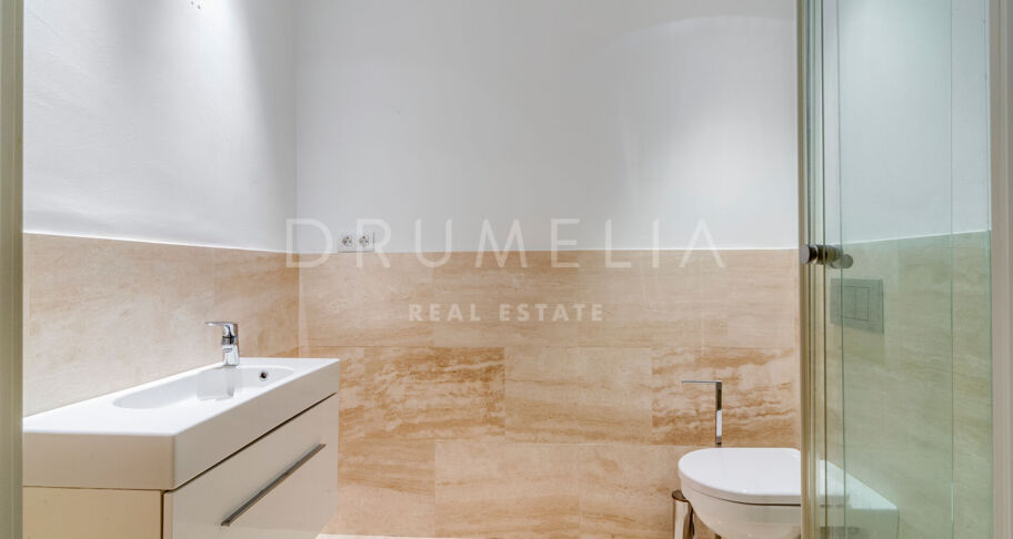 Elegante Luxe Villa met Tropische Tuinen in Lomas de Magna Marbella
