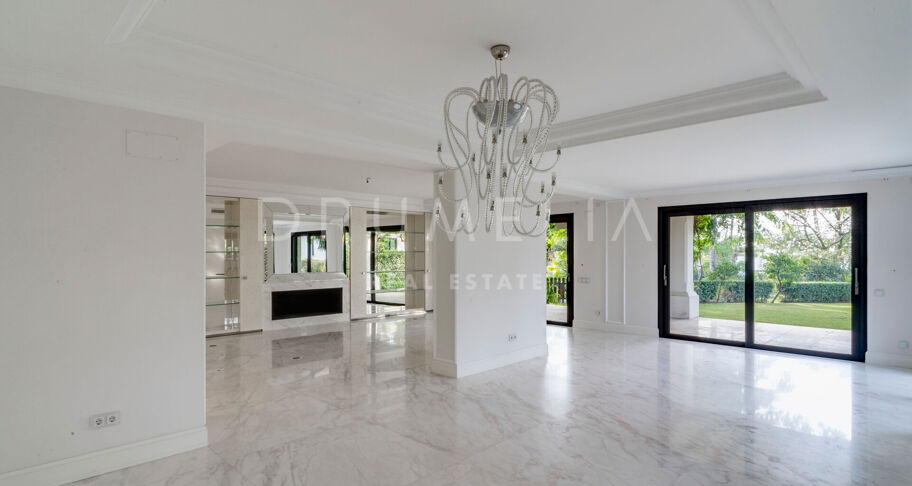Elegante Luxe Villa met Tropische Tuinen in Lomas de Magna Marbella