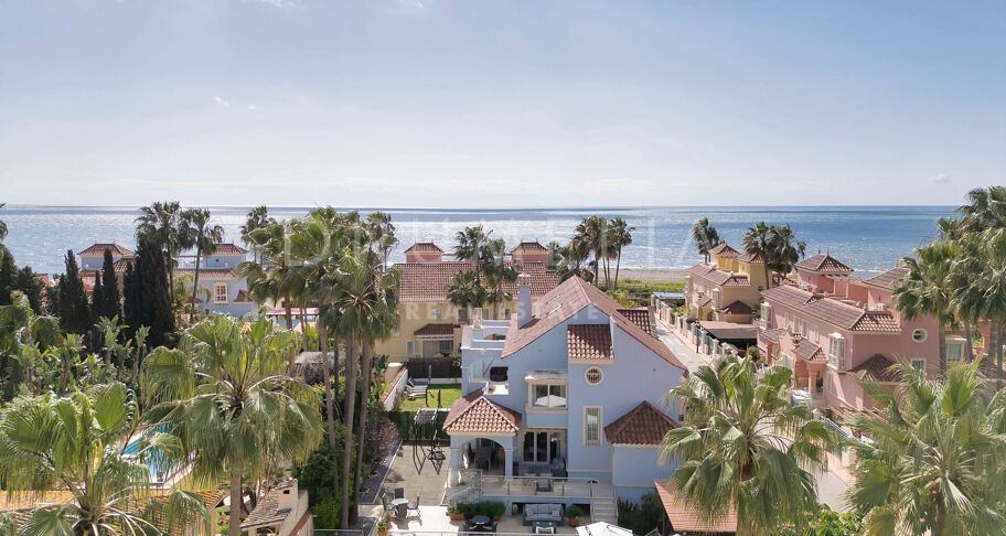 Investeringspotentieel: 7 Bed- Villa op loopafstand van het strand in Puerto Banus