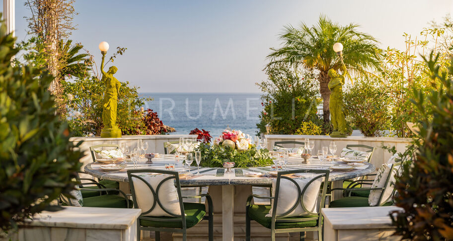 Unik penthouse-triplex ved stranden med fantastisk utsikt og basseng i Puerto Banus, Marbella