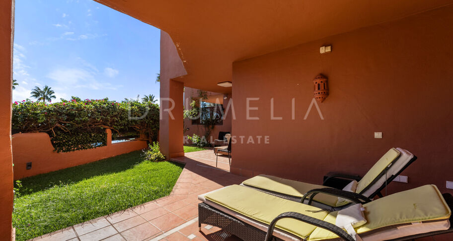 Stunning 4-Bedroom Apartment in the Beachfront Residential Mar Azul, Estepona