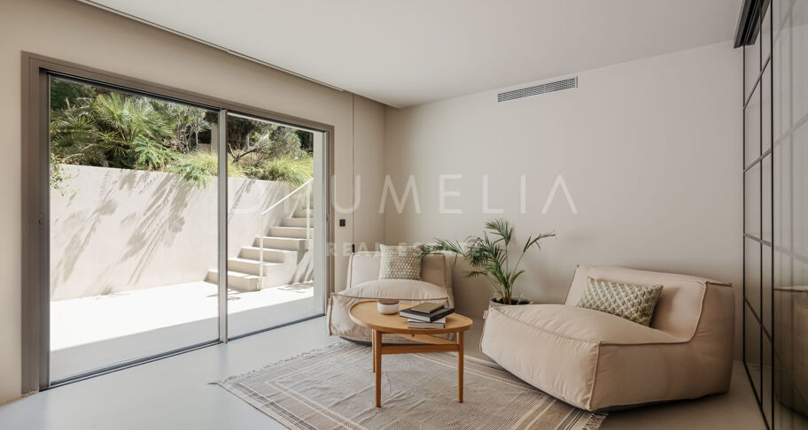 VILLA SERENA - Luxury home with magnificent sea views in La Zagaleta, Benahavis