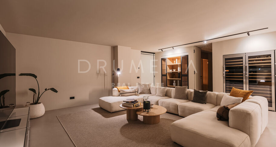 VILLA SERENA - Luxury home with magnificent sea views in La Zagaleta, Benahavis