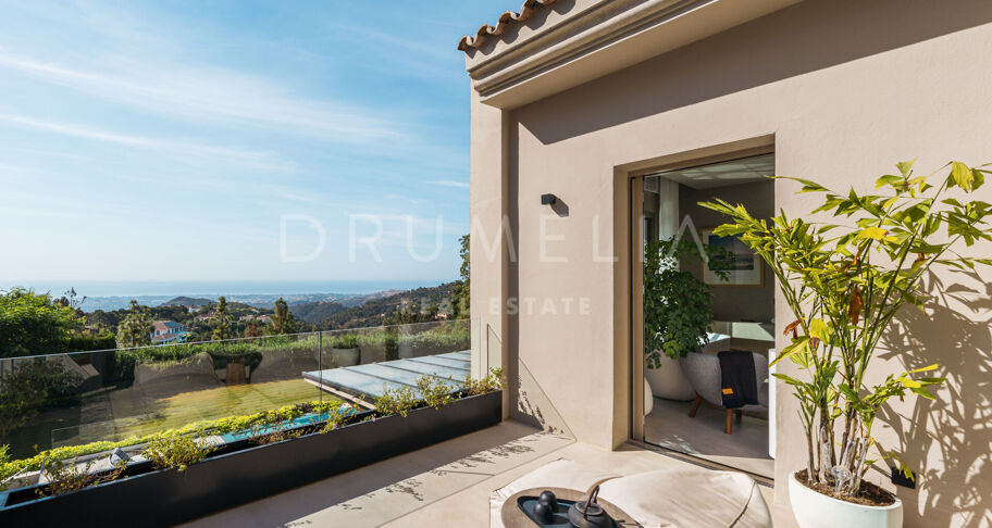 VILLA SERENA - Luxury home with magnificent sea views in La Zagaleta, Benahavis