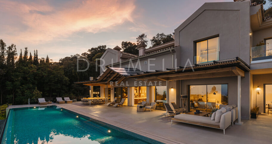 VILLA SERENA - Luxury home with magnificent sea views in La Zagaleta, Benahavis