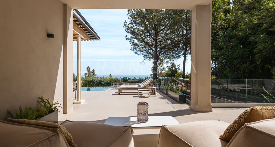 VILLA SERENA - Luxury home with magnificent sea views in La Zagaleta, Benahavis