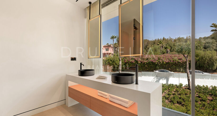 Villa de luxe contemporaine sur la Golden Mile de Marbella
