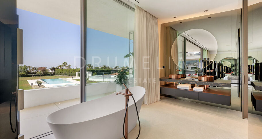 Villa de luxe contemporaine sur la Golden Mile de Marbella