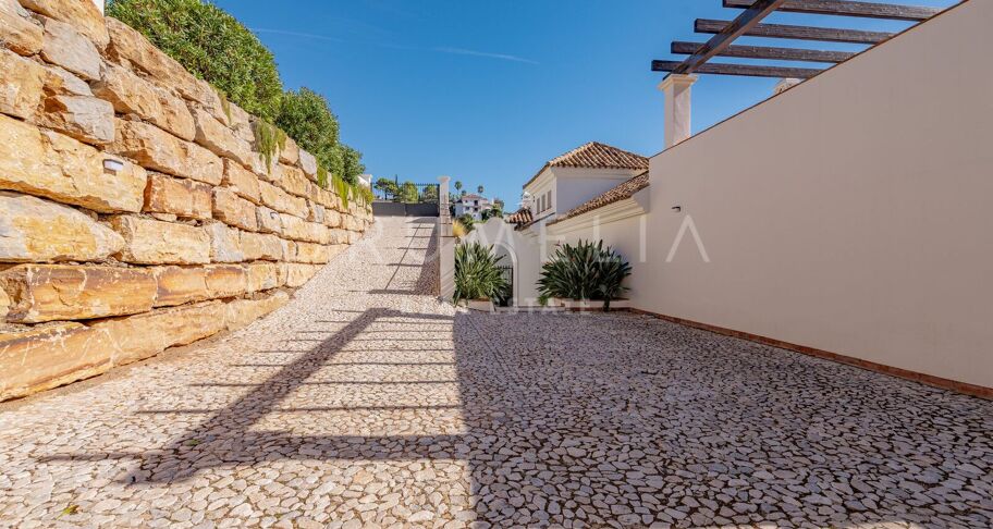 Andaluzyjska willa w Monte Mayor, Benahavís z panoramicznym widokiem na morze