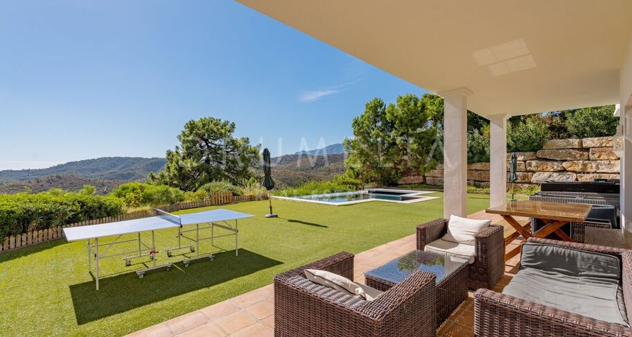 Andaluzyjska willa w Monte Mayor, Benahavís z panoramicznym widokiem na morze