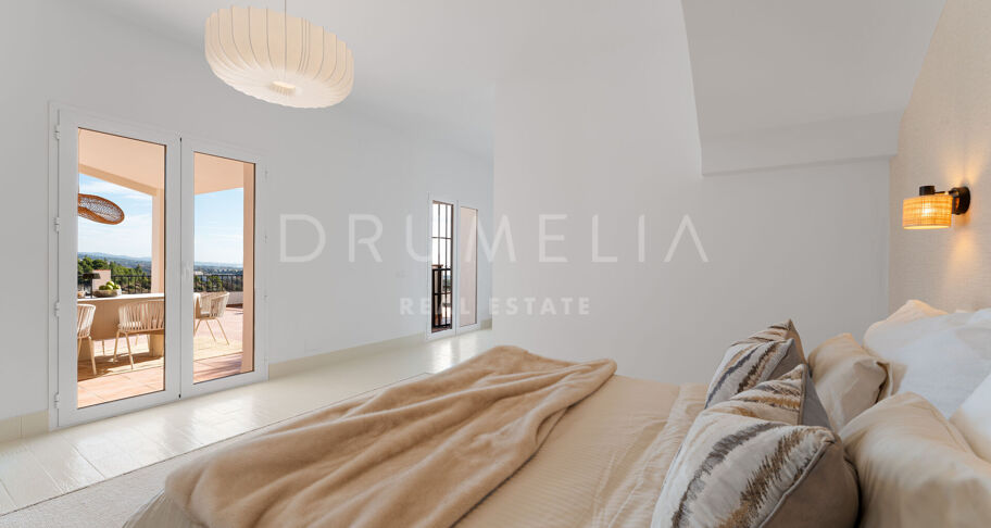 Elegant Andalusisk Villa med Havsutsikt i El Madroñal, Benahavís