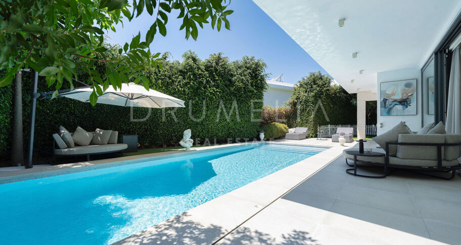 Villa Moderne dans un Environnement Privé La Arboleda, Estepona Est