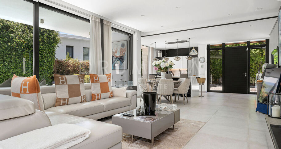 Villa Moderne dans un Environnement Privé La Arboleda, Estepona Est