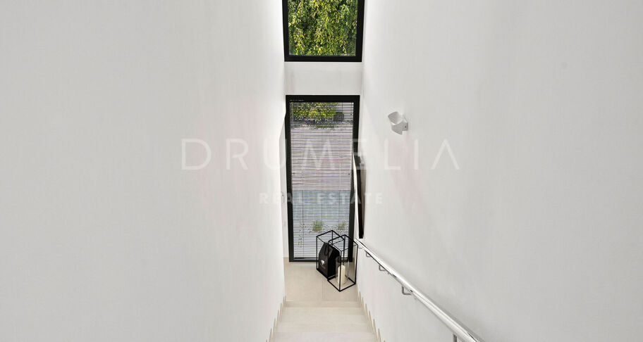 Villa Moderne dans un Environnement Privé La Arboleda, Estepona Est