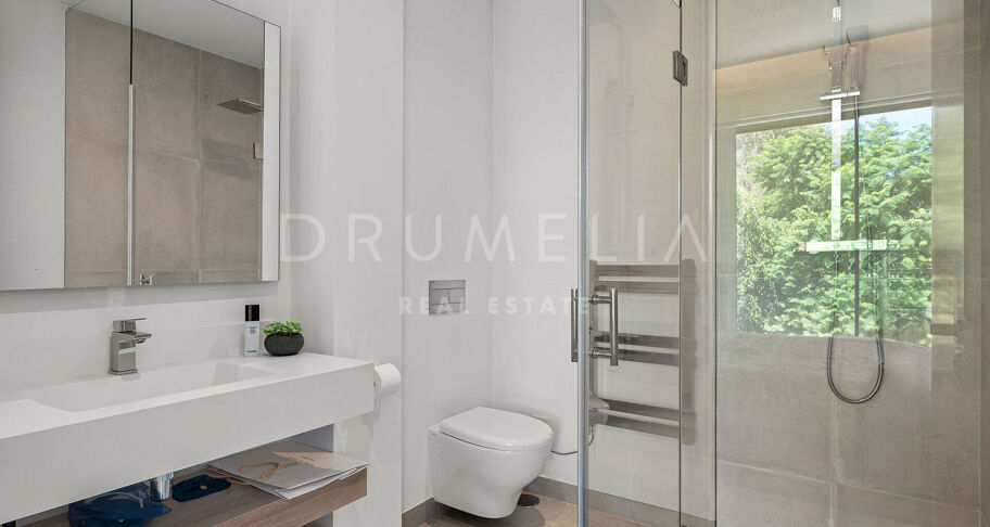 Villa Moderne dans un Environnement Privé La Arboleda, Estepona Est