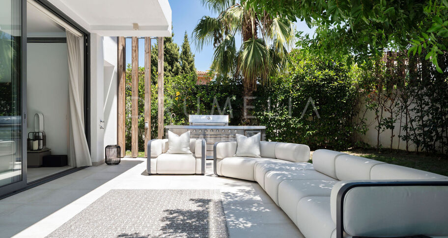 Villa Moderne dans un Environnement Privé La Arboleda, Estepona Est