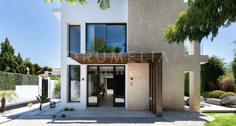 Villa Moderne dans un Environnement Privé La Arboleda, Estepona Est