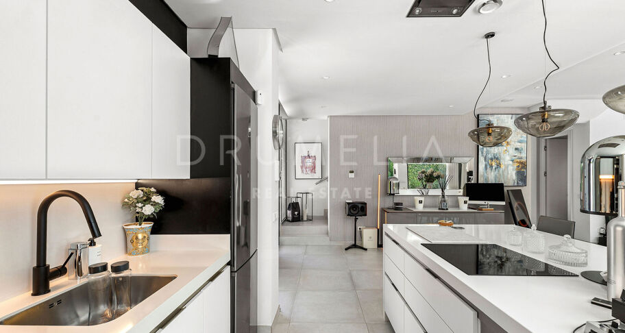 Villa Moderne dans un Environnement Privé La Arboleda, Estepona Est