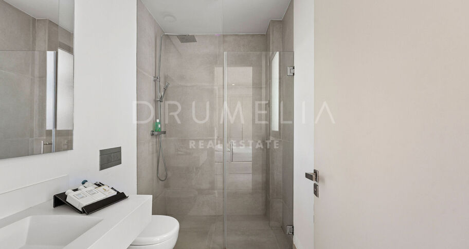 Villa Moderne dans un Environnement Privé La Arboleda, Estepona Est