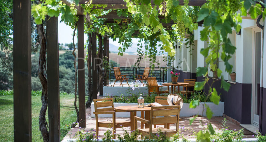 Domaine Rural avec 8 Chambres en Suite et Vues Panoramiques à Ronda, Málaga