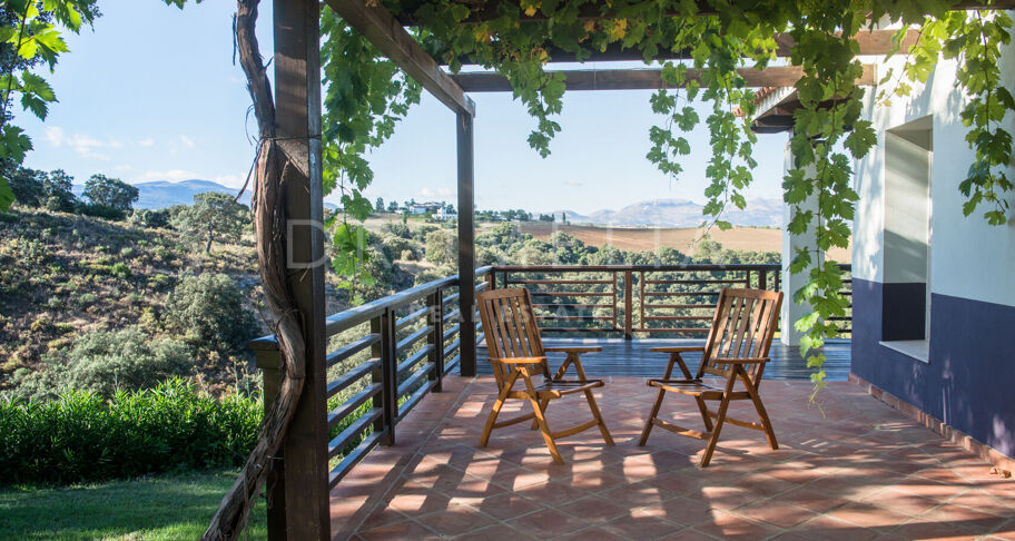 Domaine Rural avec 8 Chambres en Suite et Vues Panoramiques à Ronda, Málaga