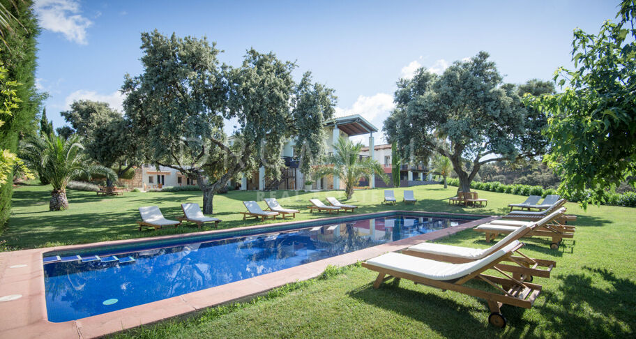 Domaine Rural avec 8 Chambres en Suite et Vues Panoramiques à Ronda, Málaga