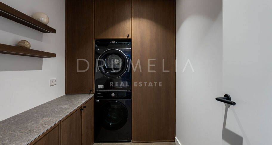 Renoverad Duplex-Penthouse i La Cerquilla, Nueva Andalucía med Panoramautsikt