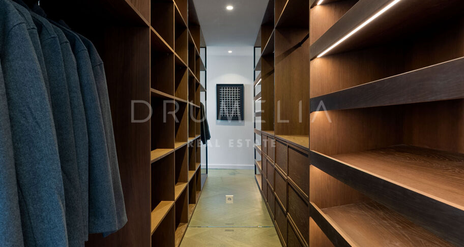 Renoverad Duplex-Penthouse i La Cerquilla, Nueva Andalucía med Panoramautsikt