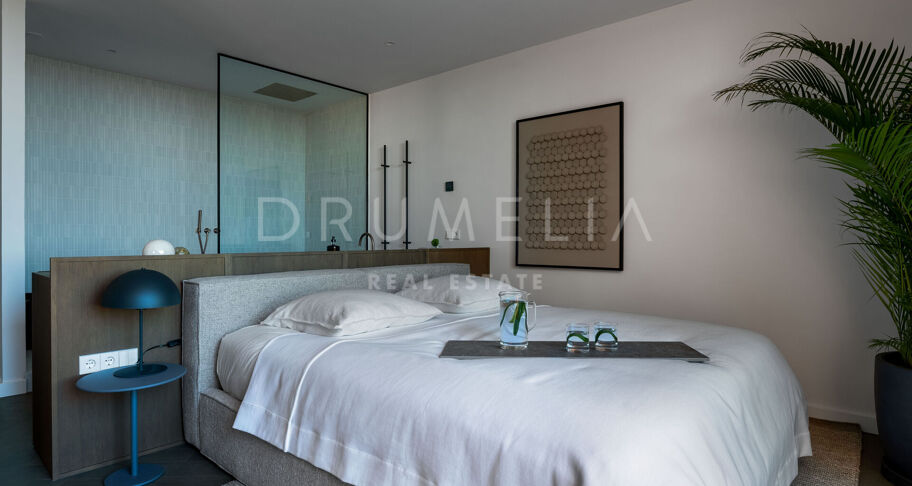Renoverad Duplex-Penthouse i La Cerquilla, Nueva Andalucía med Panoramautsikt