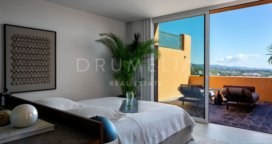 Renoverad Duplex-Penthouse i La Cerquilla, Nueva Andalucía med Panoramautsikt