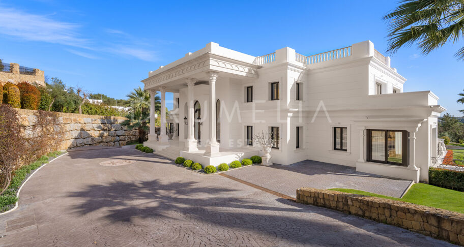 Storslått Eiendom med Panoramautsikt i Sotogrande Alto