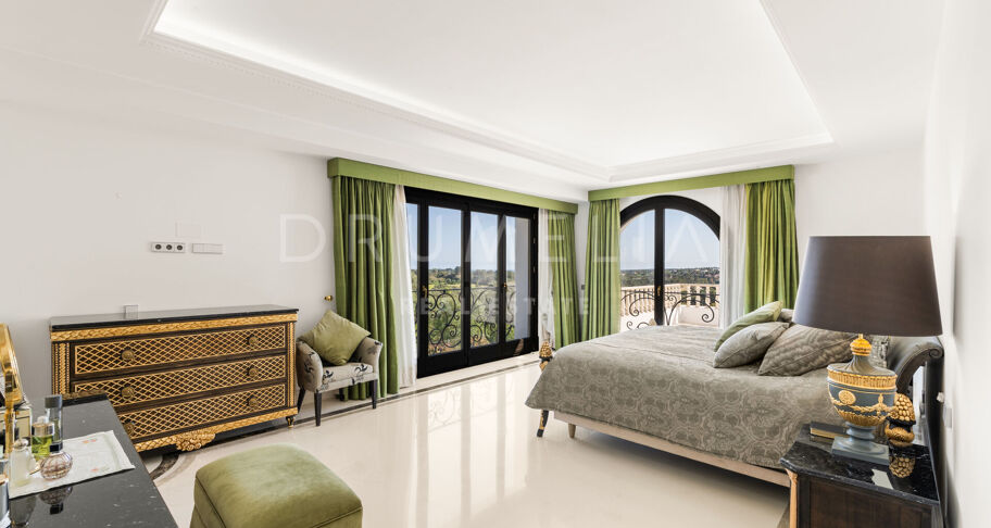 Storslått Eiendom med Panoramautsikt i Sotogrande Alto