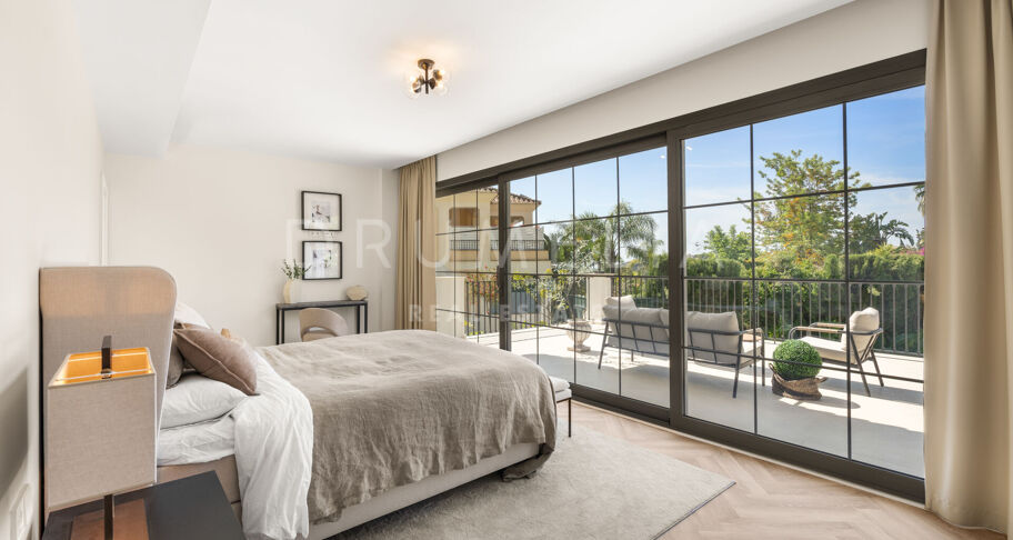Private villa in an exclusive community in Los Arqueros, Benahavís