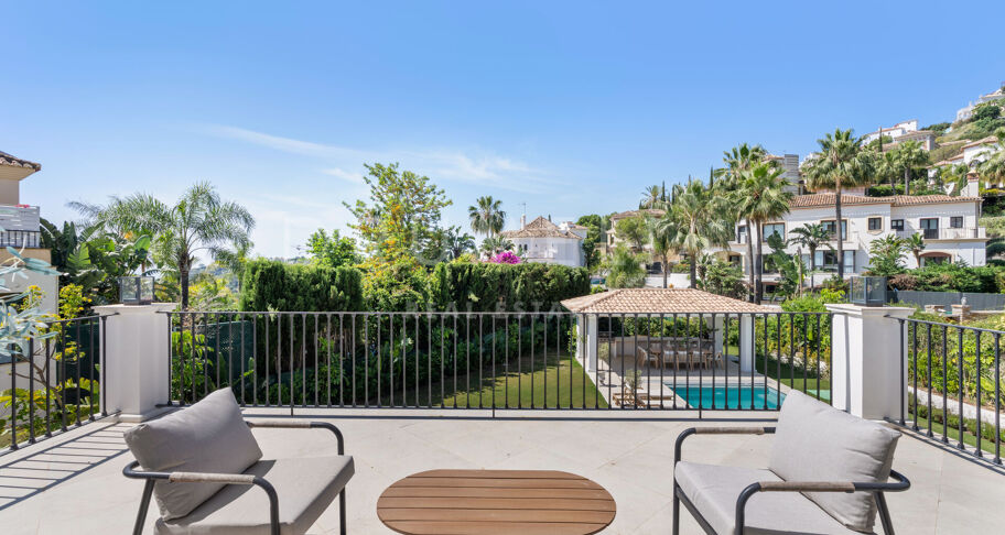 Private villa in an exclusive community in Los Arqueros, Benahavís
