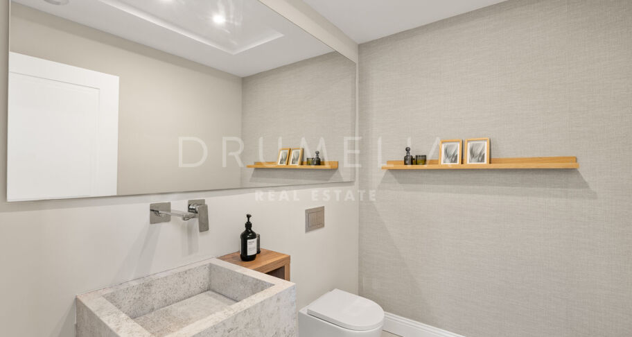 Private villa in an exclusive community in Los Arqueros, Benahavís