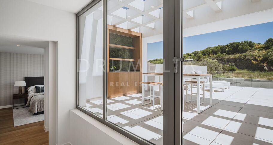 Moderne, zeitgenössische Villa in El Paraiso