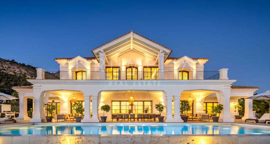 Zeitgenössische Villa mit Meerblick im Marbella Club Golf Resort