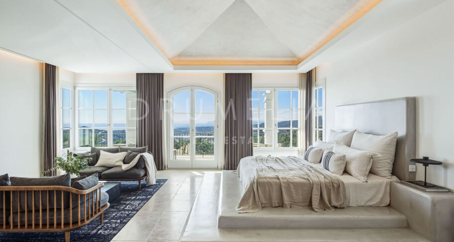 Zeitgenössische Villa mit Meerblick im Marbella Club Golf Resort